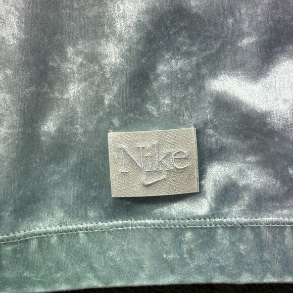 Nike Women Pastel Velour Hoodie Rainbow Velvet Cozy Sporty Plus Size 1X E114 - Picture 3 of 8